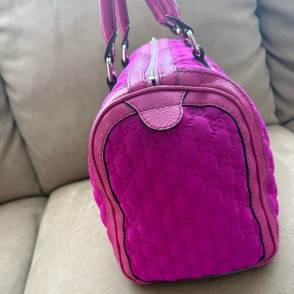 Gucci Fuchsia GG Embossed Neoprene Techno Tag Medium Boston Bag - Picture 6 of 15